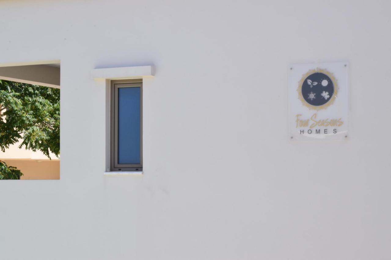 Stalós Four Seasons Homes מראה חיצוני תמונה