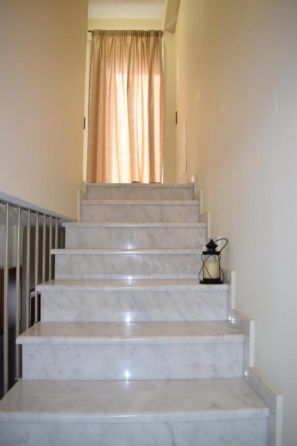 Stalós Four Seasons Homes מראה חיצוני תמונה