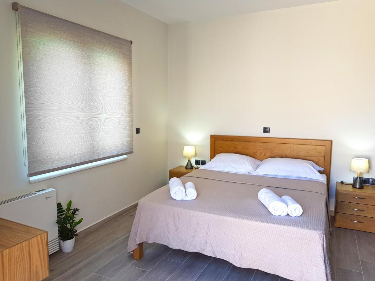 Stalós Four Seasons Homes מראה חיצוני תמונה