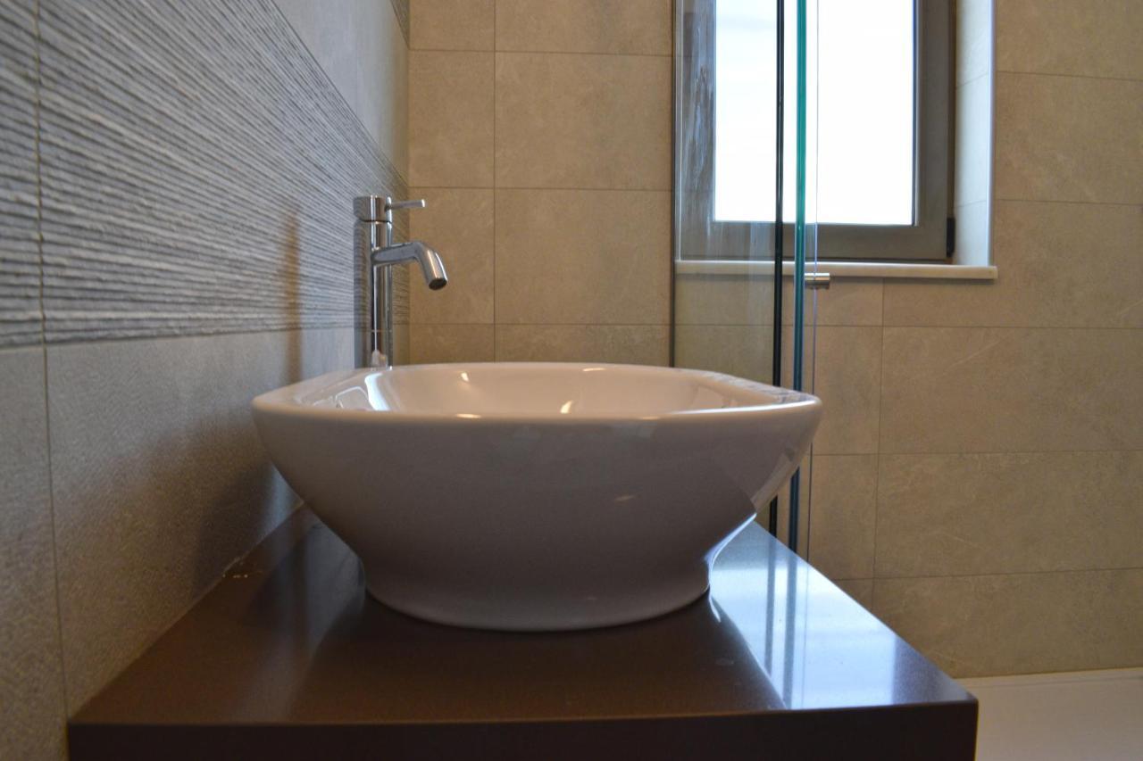 Stalós Four Seasons Homes מראה חיצוני תמונה